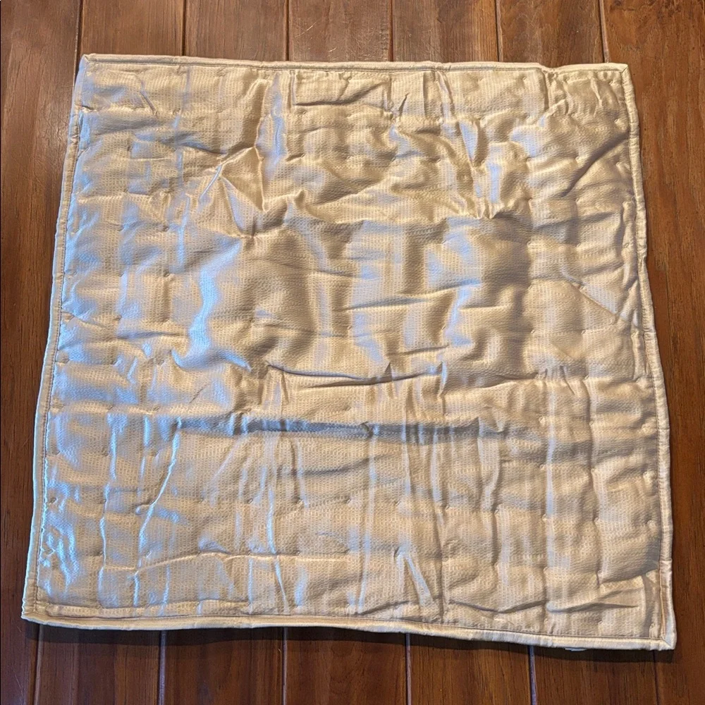 NWOT Donna Karan Home Hammered Silk Blend Quilt & Shams 5 Pc Set